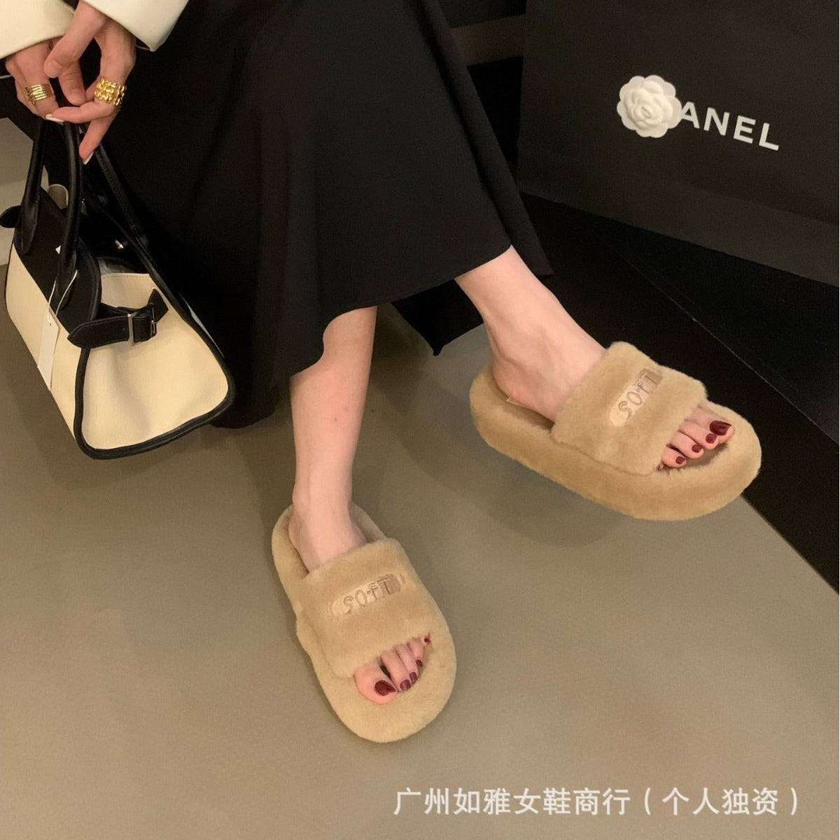 Thick Sole Fluffy Slippers Women 2024 New Autumn Winter High-End Outdoor Furry Shoes