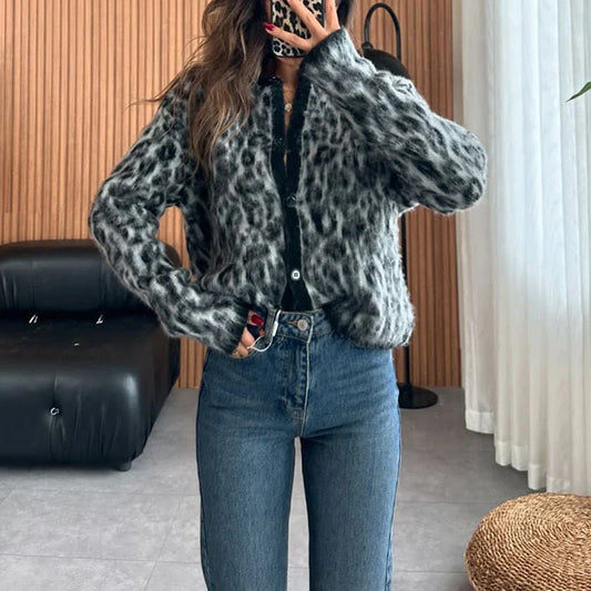 Knitted Long Sleeve Leopard Print Sweater