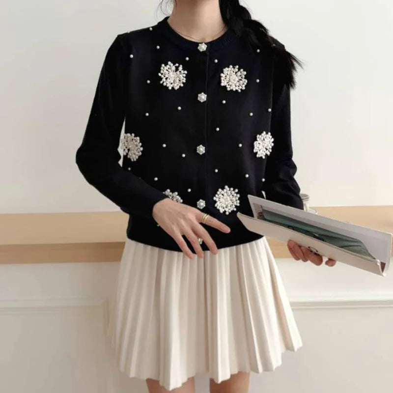 Diamonds Pearl Floral Slim O-Neck Cardigan Black / S Cardigan-241208