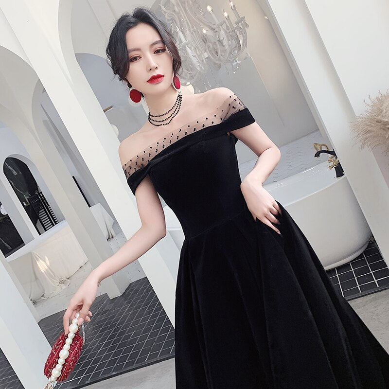 2023 Burgundy Black Velour Boat Neck Dots Lace A-line Prom Gowns