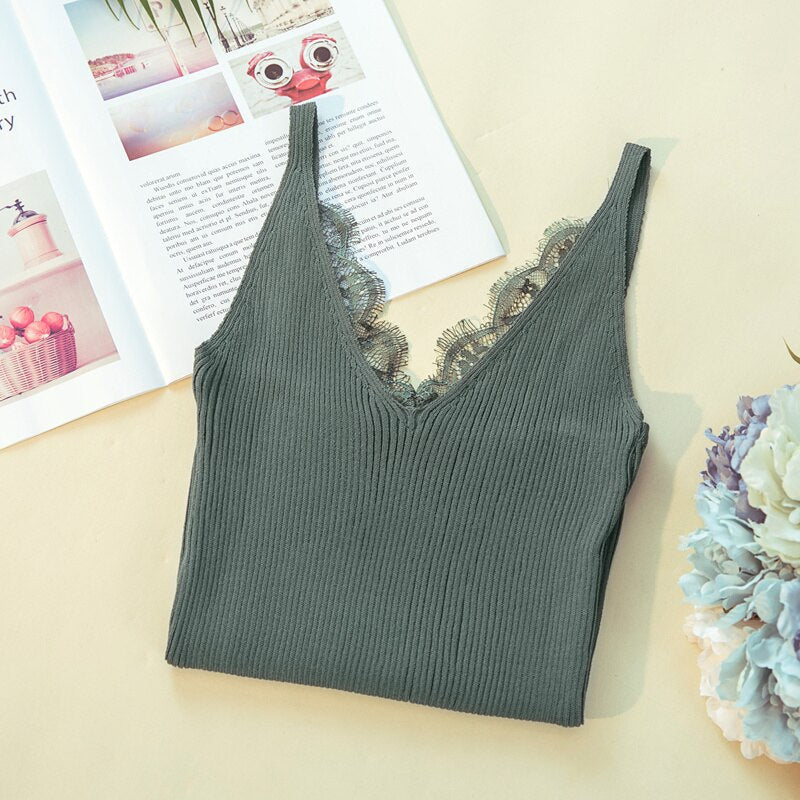 Lace V-neck Solid Knitted Camisoles