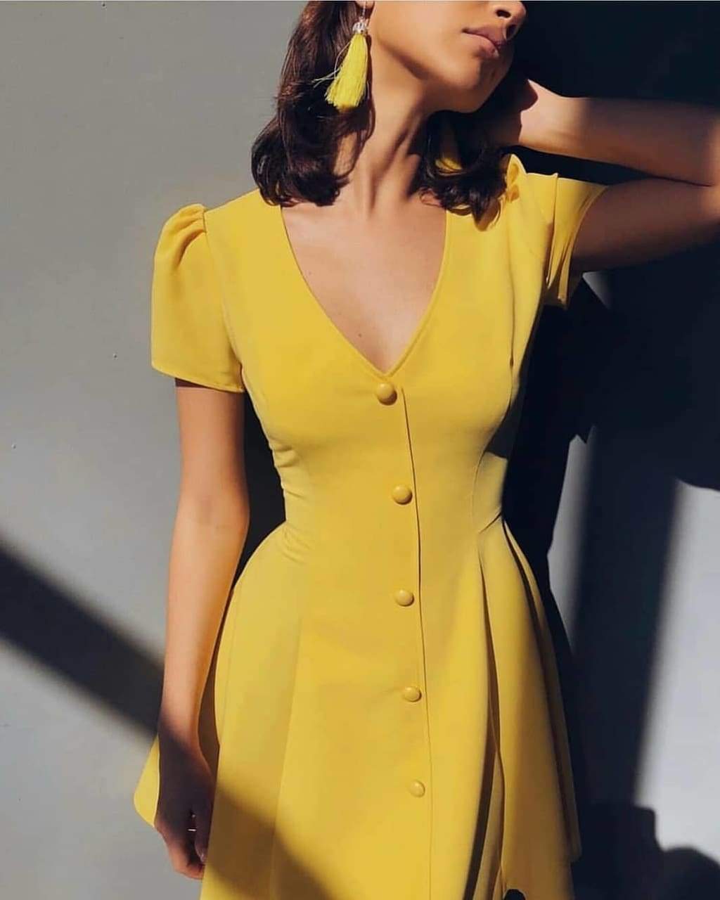 Solid Color V-neck Short-Sleeve Single-Row Button High-Waist Dress